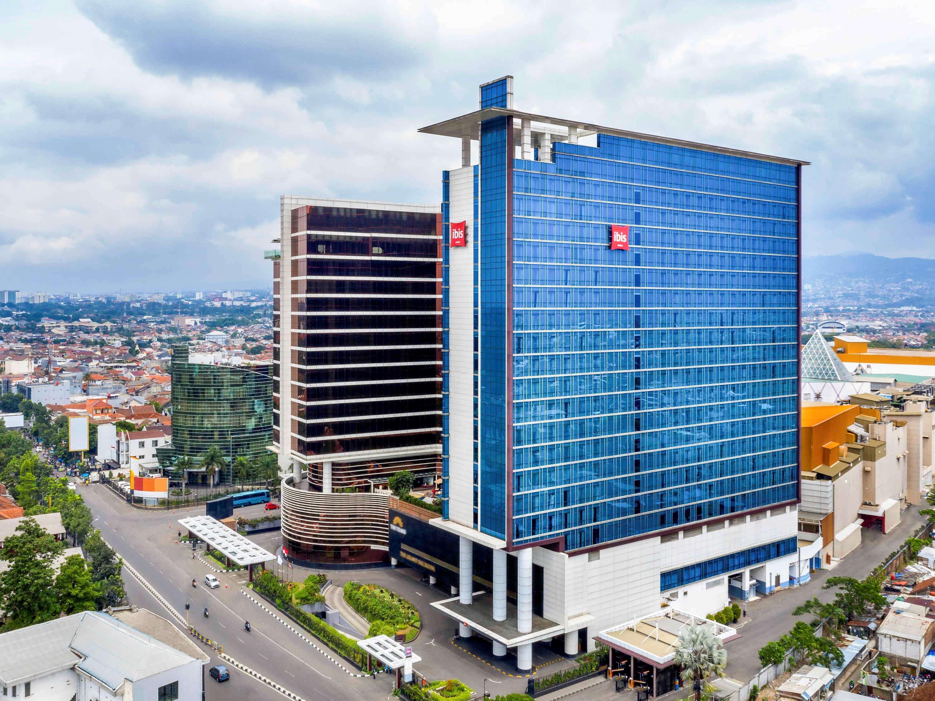 Ibis Bandung Trans Studio Экстерьер фото