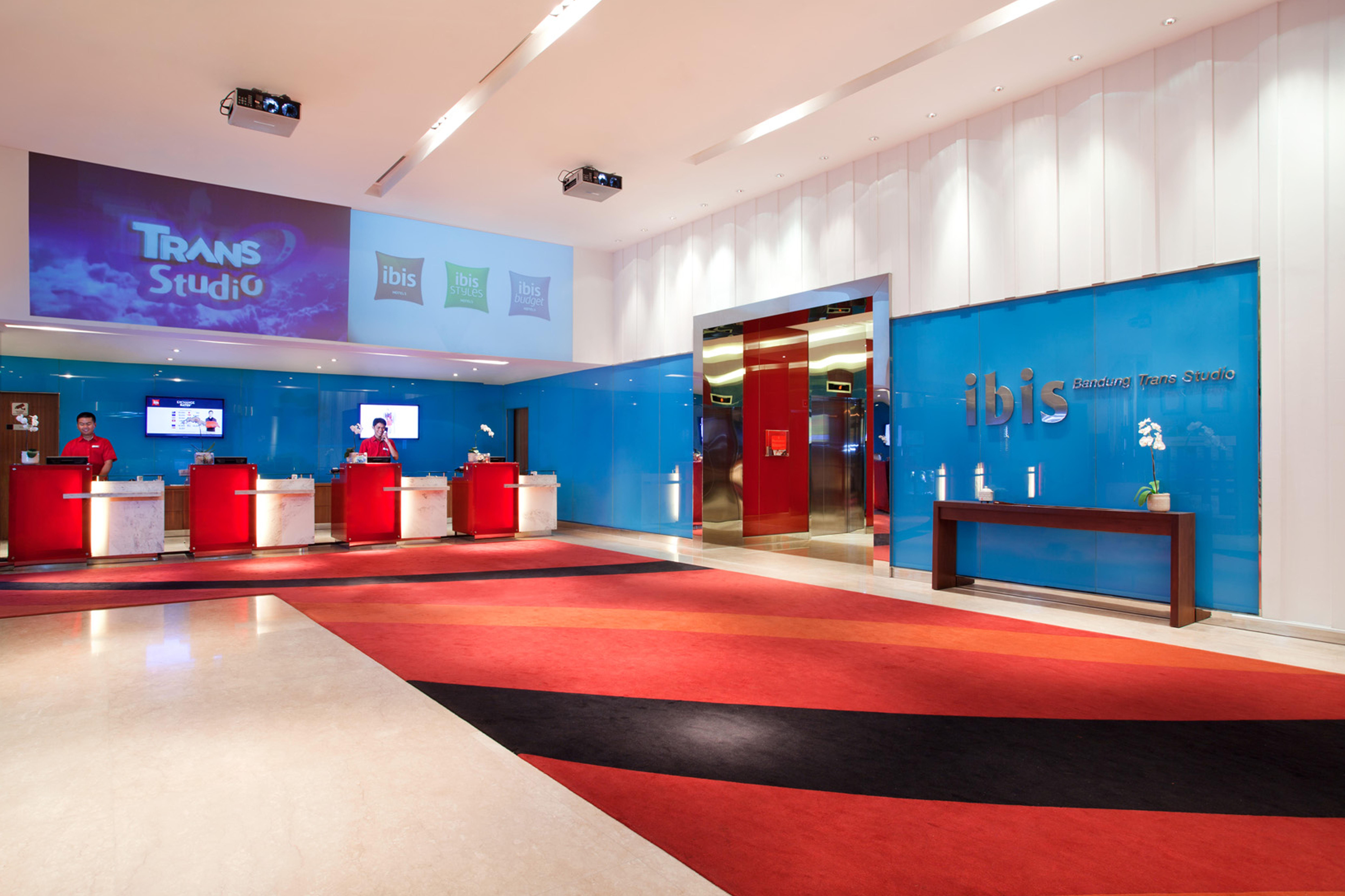 Ibis Bandung Trans Studio Экстерьер фото