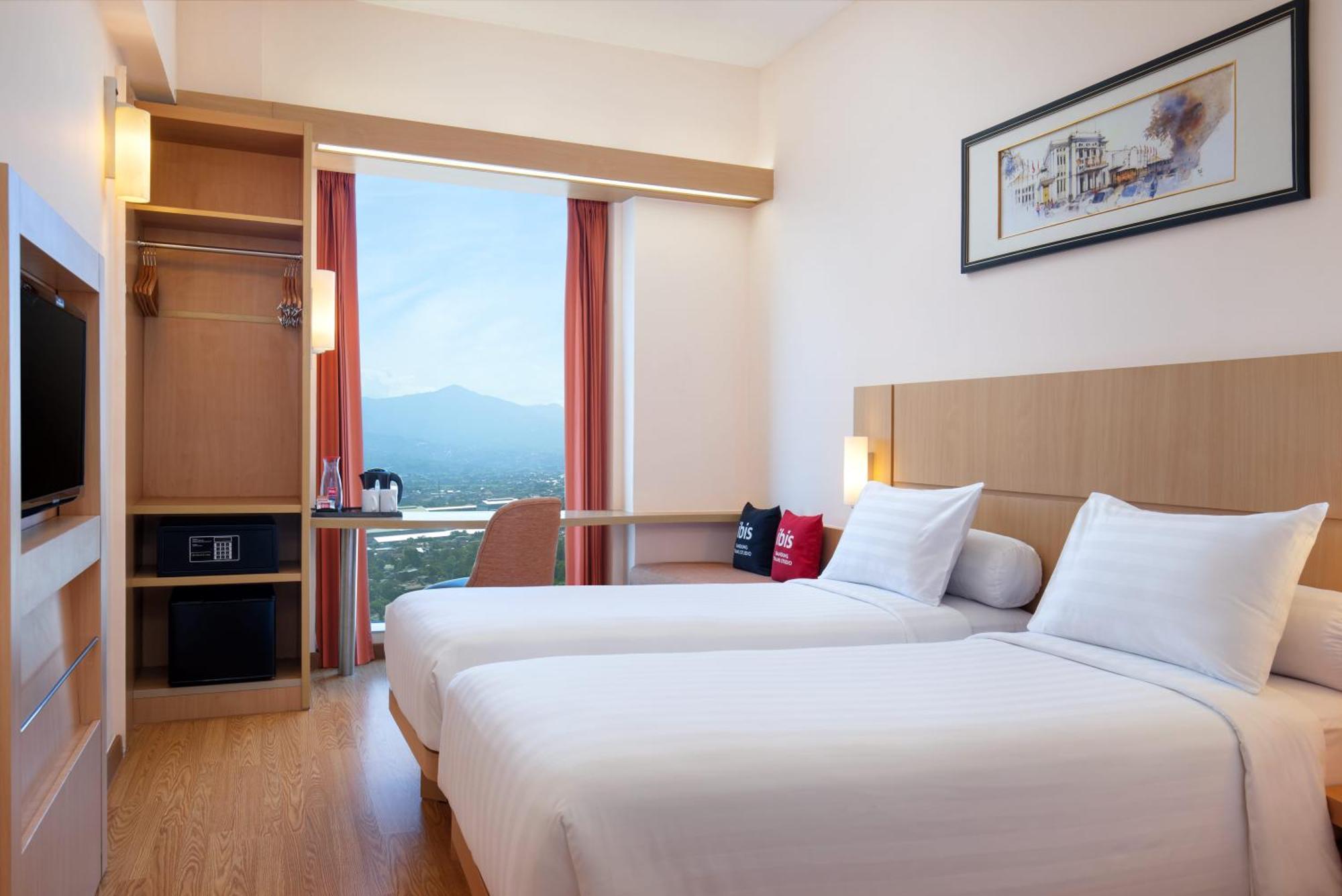 Ibis Bandung Trans Studio Экстерьер фото