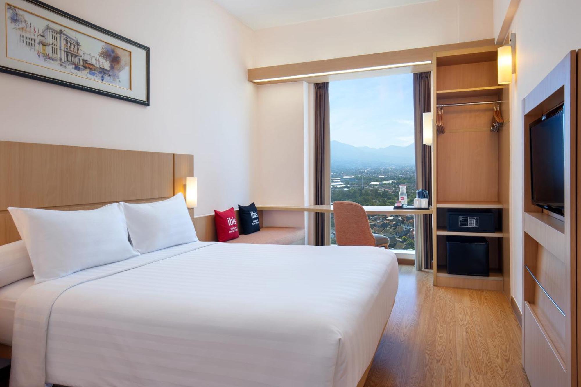 Ibis Bandung Trans Studio Экстерьер фото