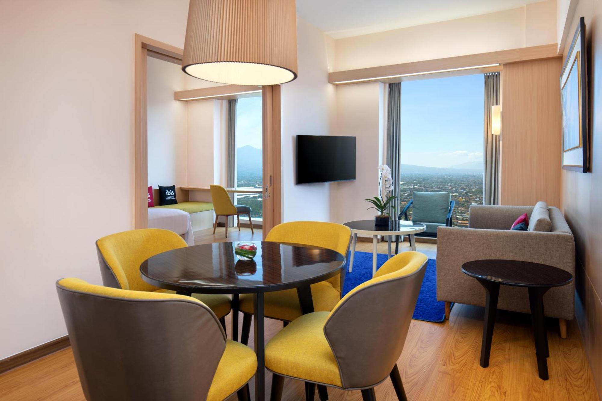 Ibis Bandung Trans Studio Экстерьер фото