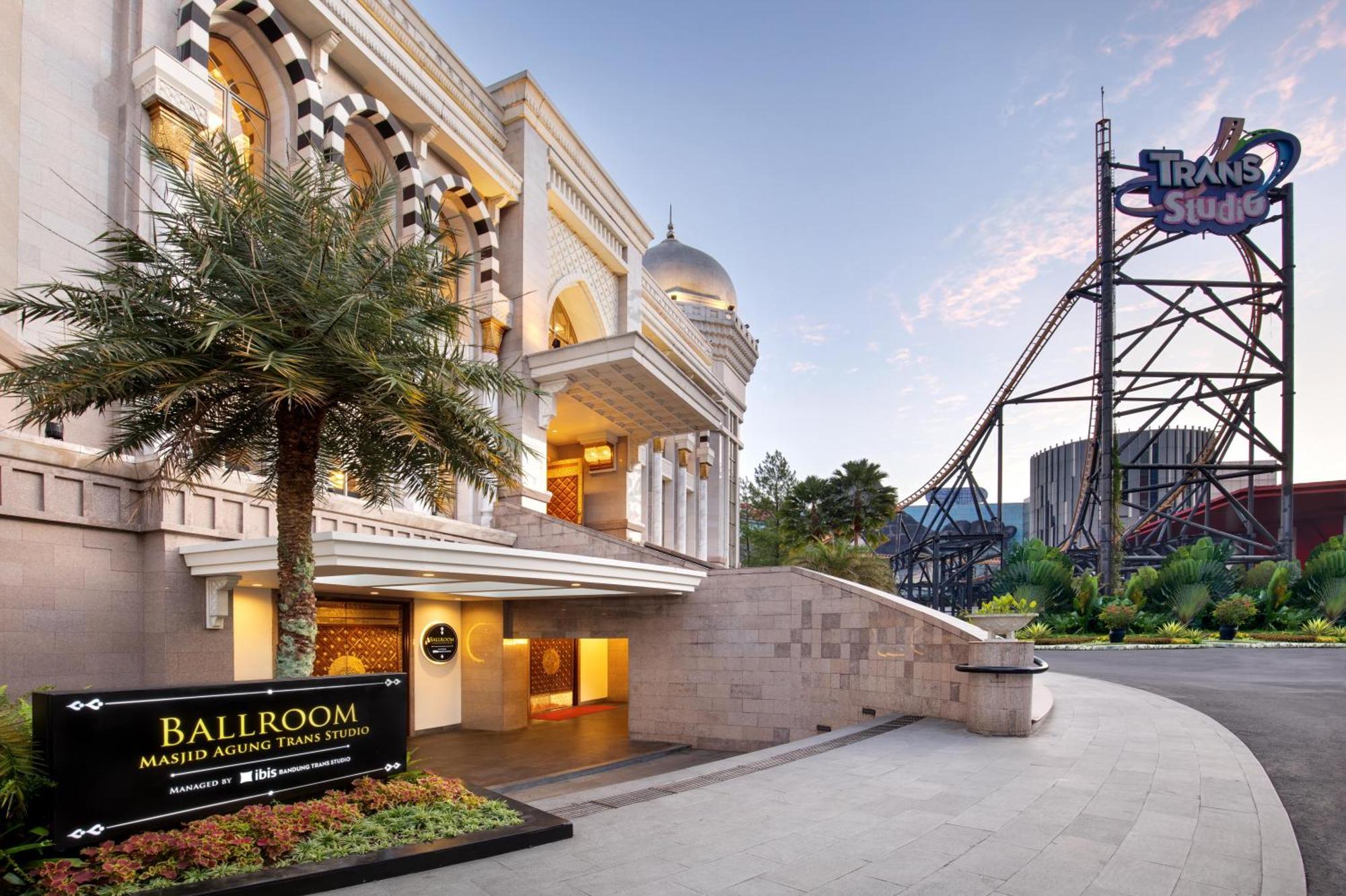 Ibis Bandung Trans Studio Экстерьер фото