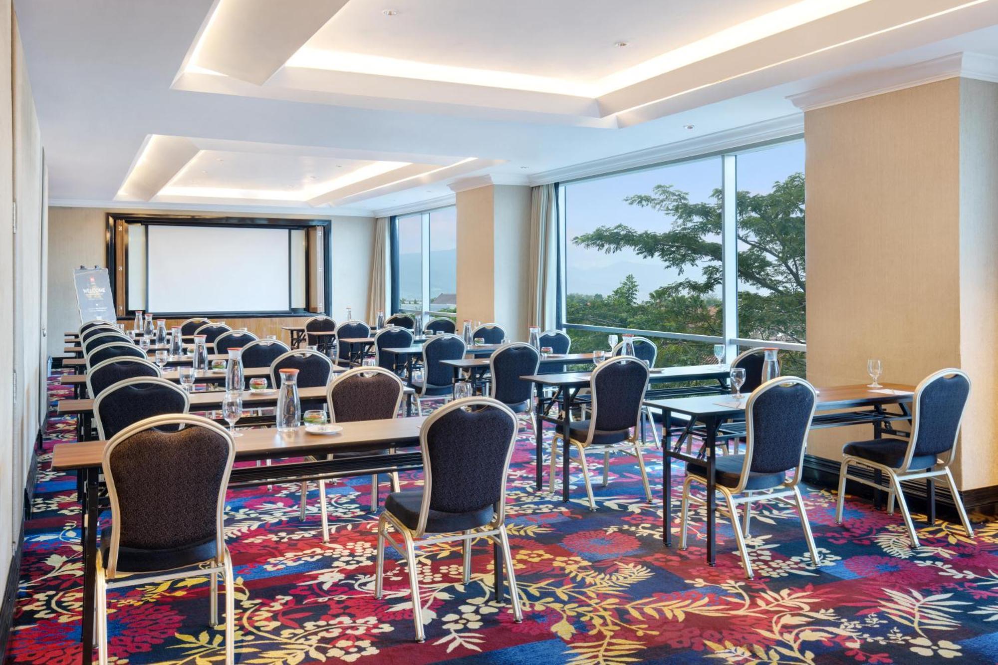 Ibis Bandung Trans Studio Экстерьер фото