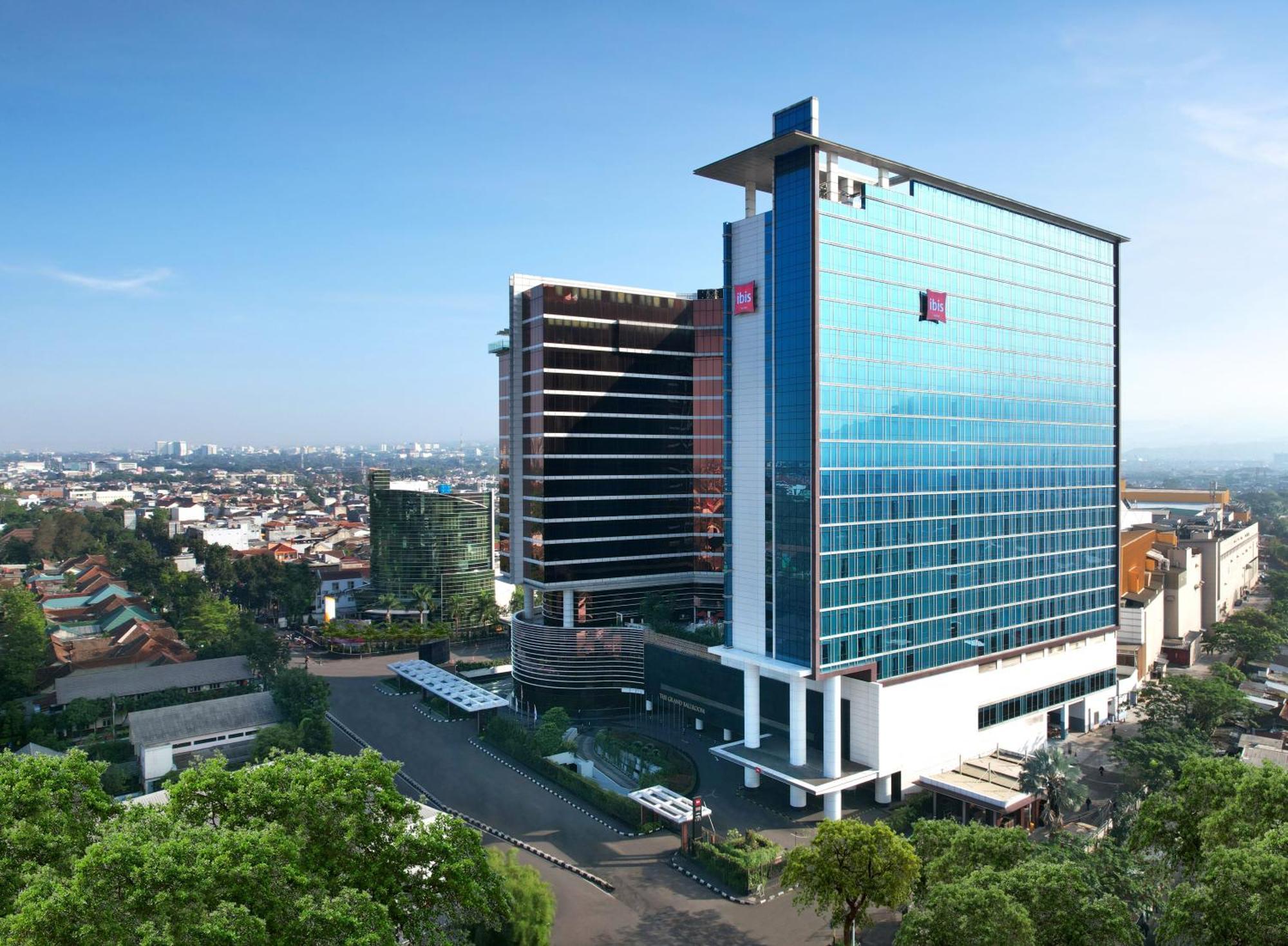 Ibis Bandung Trans Studio Экстерьер фото